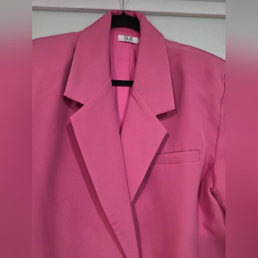 SLA The Label Pink Tailored Blazer – Chic Statement Piece - Picture 5 of 16